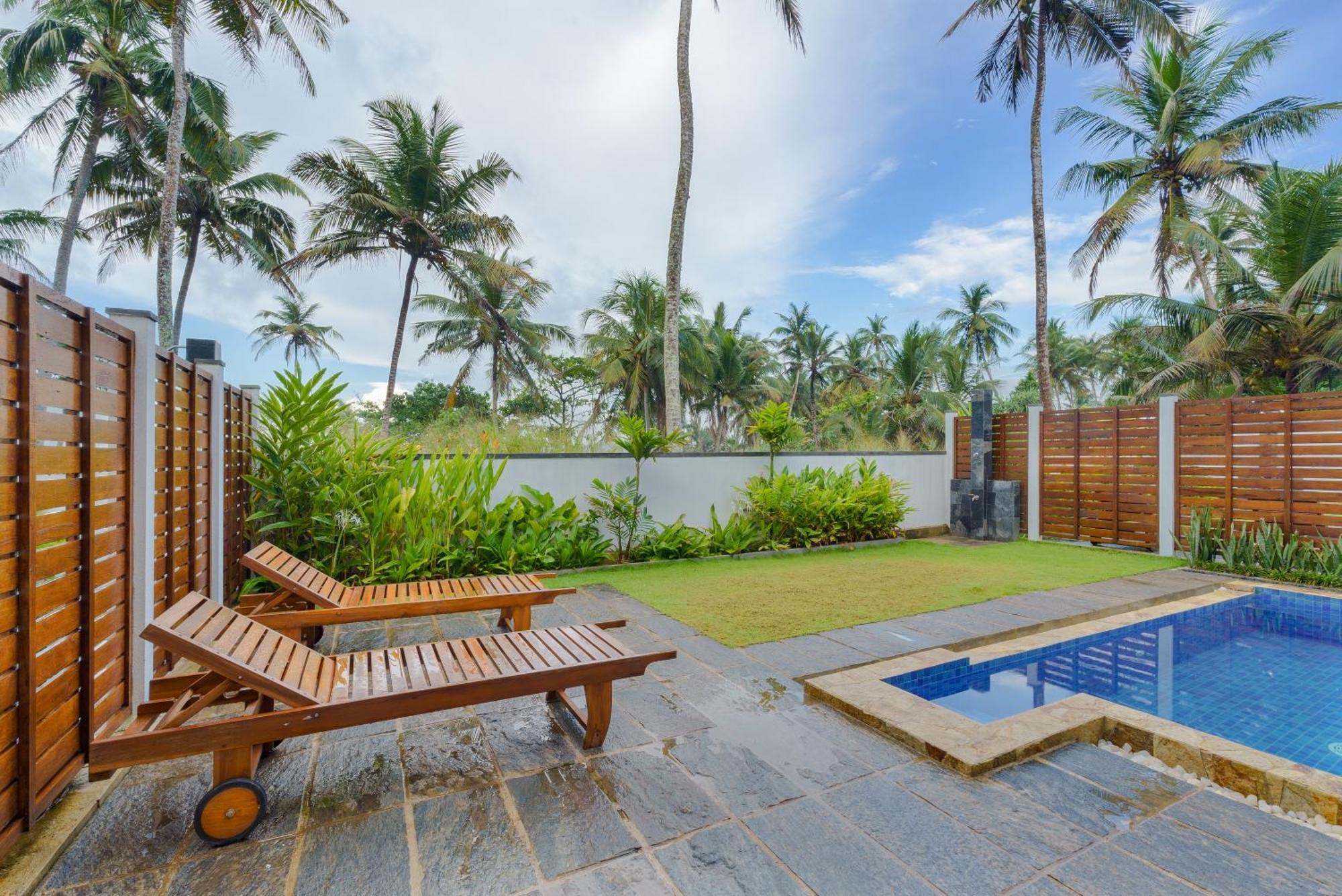 Kaas Villas - Entire Two Bedroom Villa With Private Pool & Garden ดิคเวลลา ภายนอก รูปภาพ