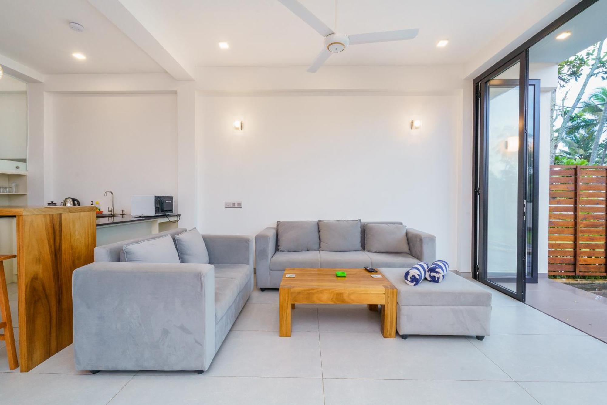 Kaas Villas - Entire Two Bedroom Villa With Private Pool & Garden ดิคเวลลา ภายนอก รูปภาพ